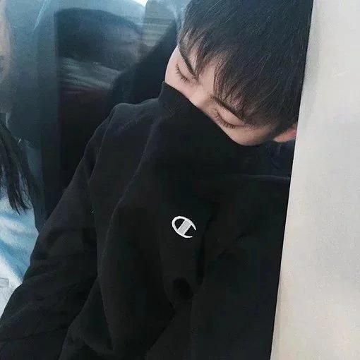 裴邦春怡