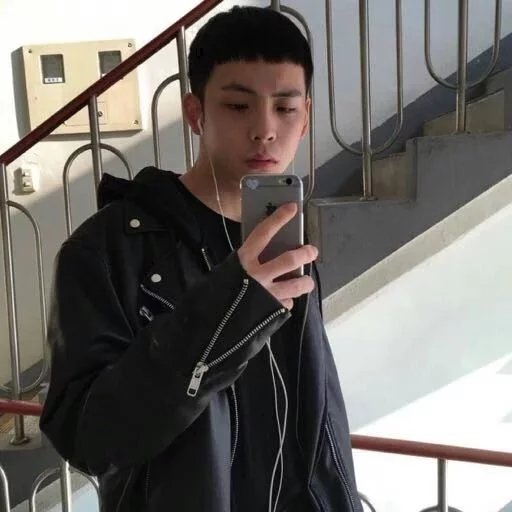 柯翔芸馥