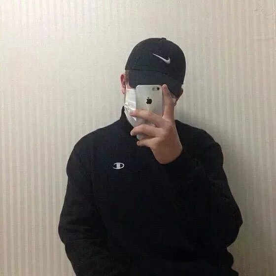 应逸初澜