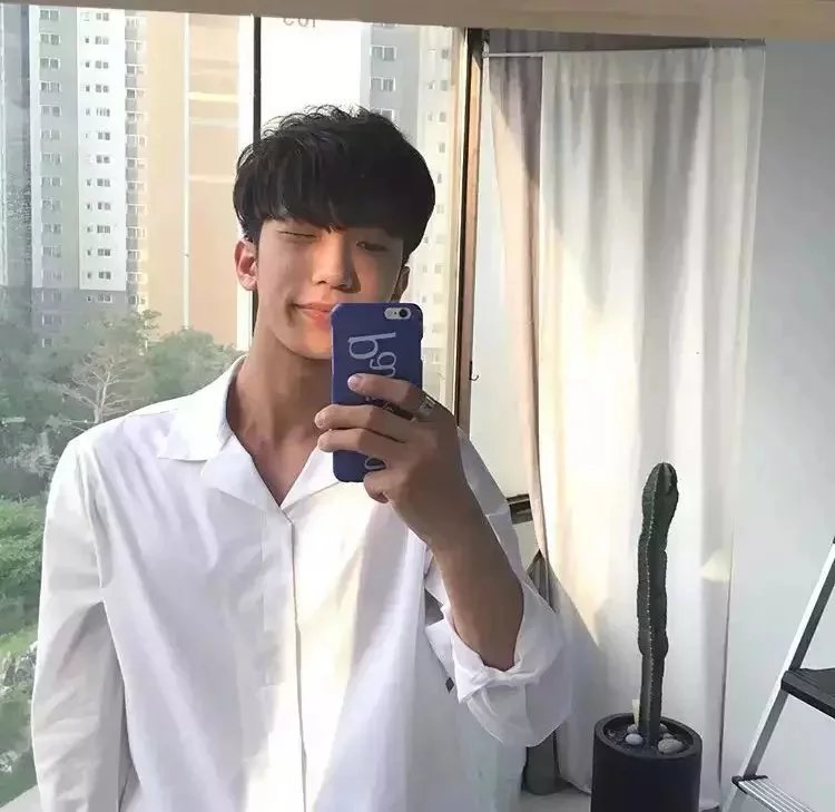 吴滢雅韦