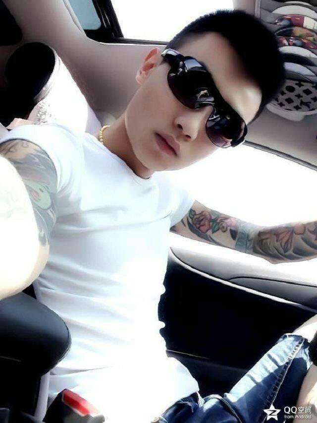 尹洁敬毓